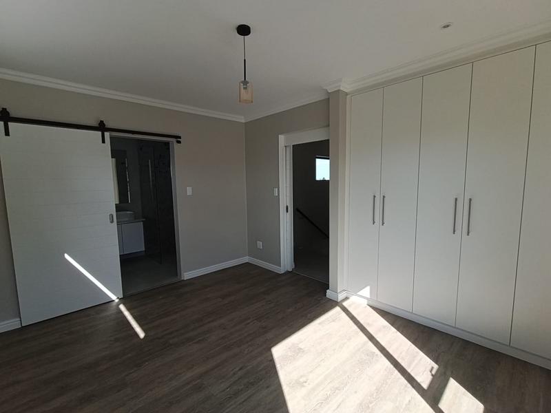 3 Bedroom Property for Sale in Kraaibosch Park Western Cape